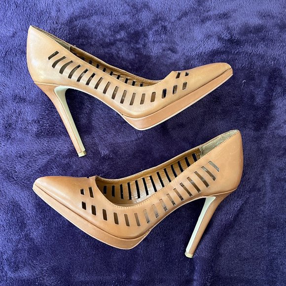 BCBG – BG Lanie Heels Brown Cognac - Picture 1 of 7